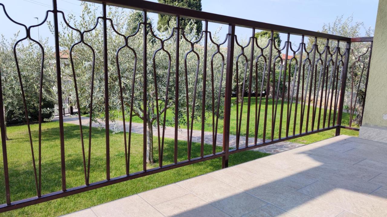 Villa Dolcitalia Tra Gardaland E Le Terme Di Cola Lazise Eksteriør billede