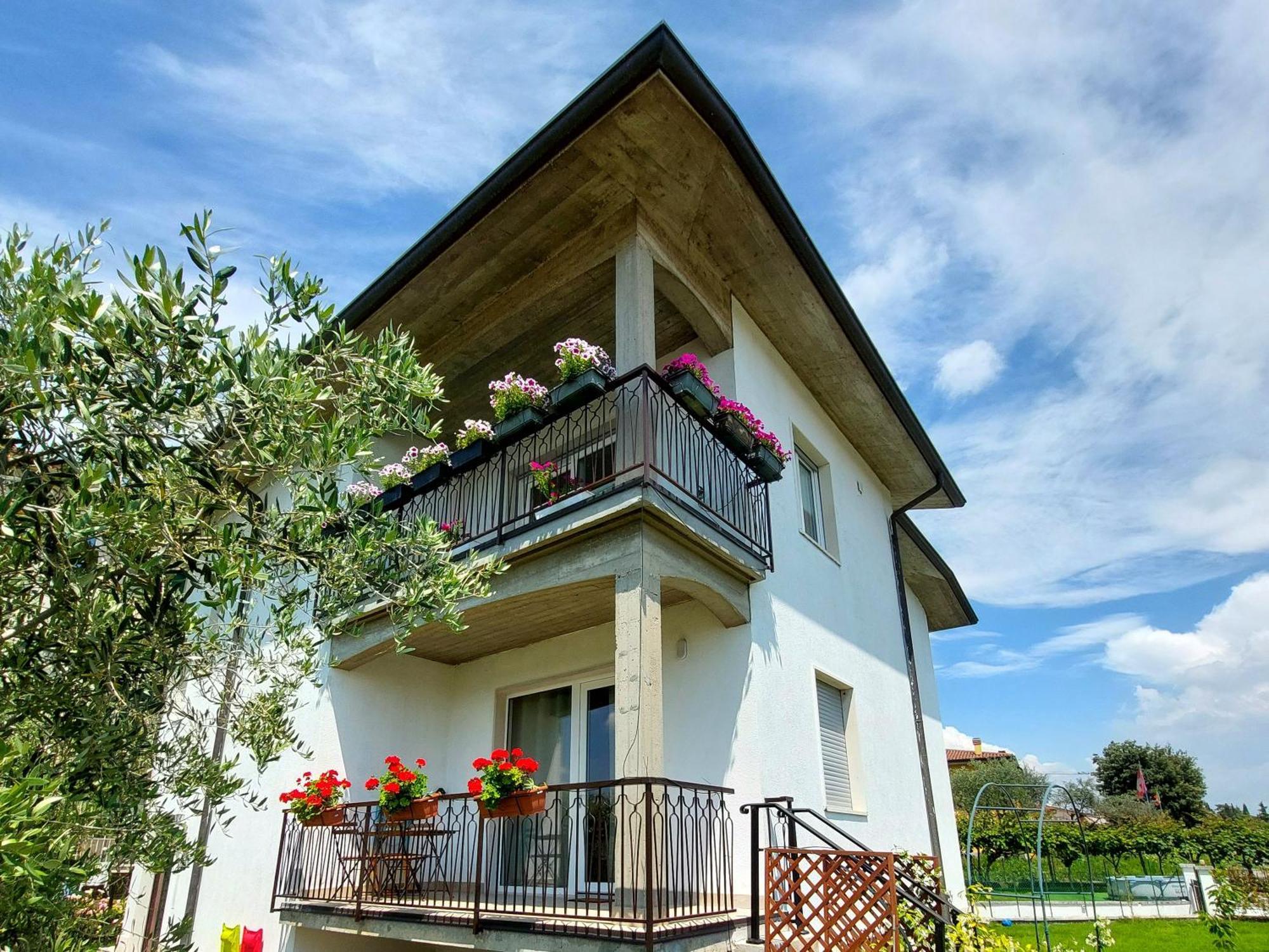 Villa Dolcitalia Tra Gardaland E Le Terme Di Cola Lazise Eksteriør billede